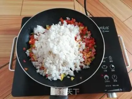 Make Pineapple egg fried rice step 12