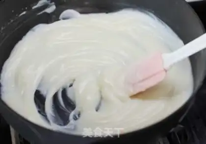 Make Cracker leather and fresh milk step 2