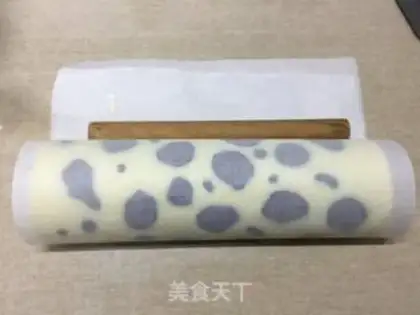 Make Panther Cake Roll step 20