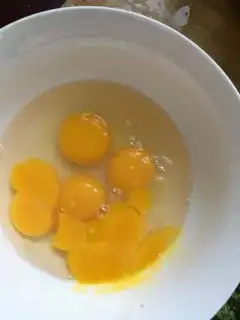 Make Fried eggs step 3