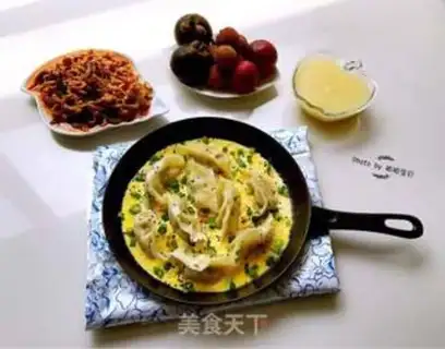 Make Fried eggs and dumplings step 10