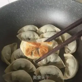 Make The lazy ones are going to fry the pot step 1