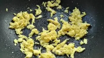 Make Egg fried rice step 3