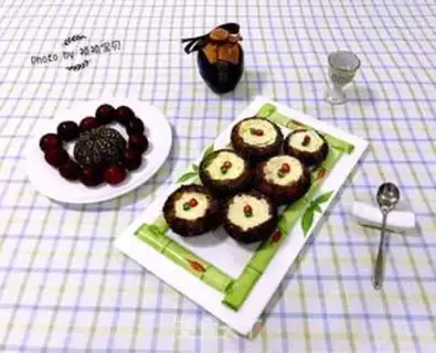 Make Sea urchins to the balls step 10