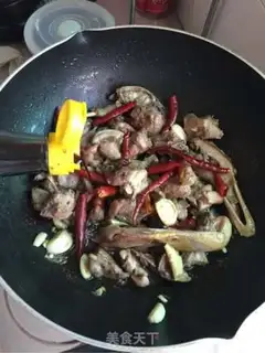Make Spicy beer duck step 6