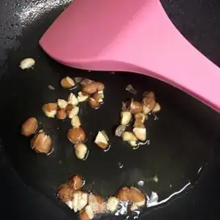 Make Peanut rice and silk step 2