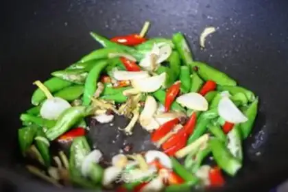 Make Chili fried pork heart step 4