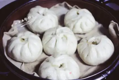 Make Celery pork buns step 14