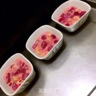 Make The baby eats the fruit step 4