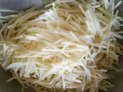 Make Spicy potatoes step 1