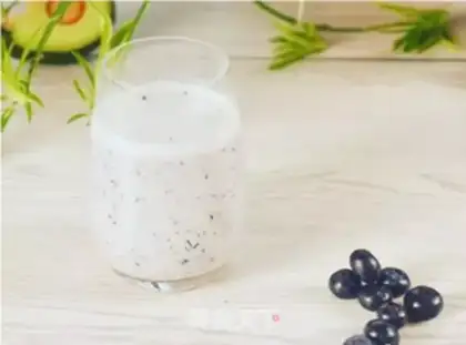 Make Butter blueberry milkshake step 3