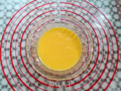 Make Tomato egg sandwich step 2