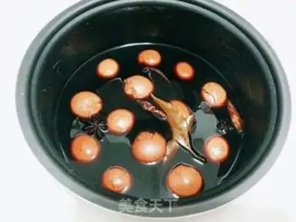 Make Five spicy tea eggs step 13