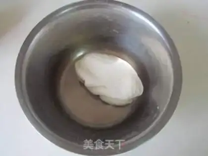 Make Three cranberry dumplings step 1