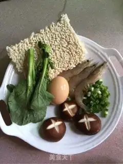 Make Shrimp egg noodles step 0