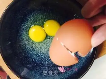 Make Eggs step 1