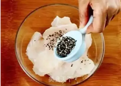 Make Dragonfish roll step 4