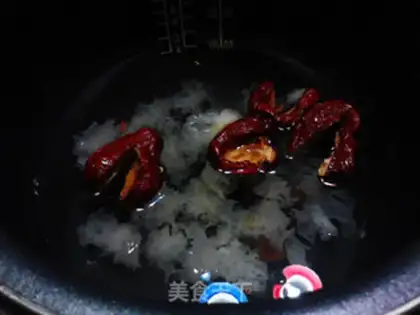 Make A silver spoon with red dates step 5