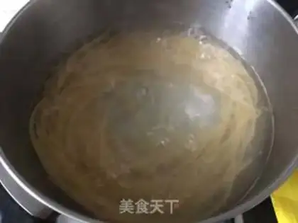 Make A simple pasta step 1