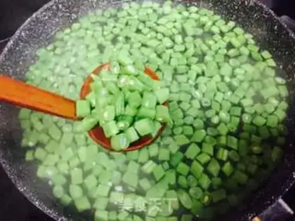 Make ♪ Olive gravy curd bean horns ♪ step 1