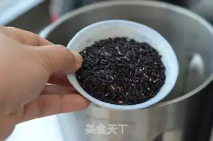Make Milk and rice step 1