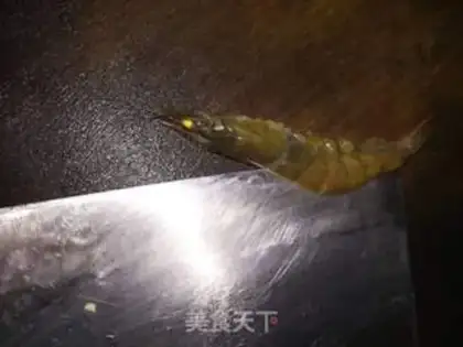 Make Shrimp with pepper and garlic step 2