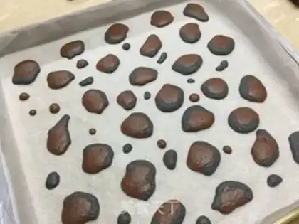 Make Panther Cake Roll step 9