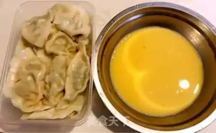 Make Fried eggs and dumplings step 0