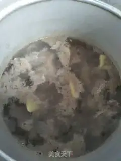 Make A red beer duck step 1