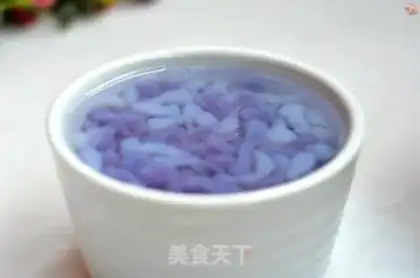 Make Three-coloured powders and fish leaks step 15