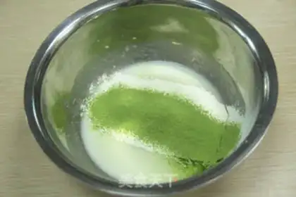 Make Big Mac Loop Cake roll step 1