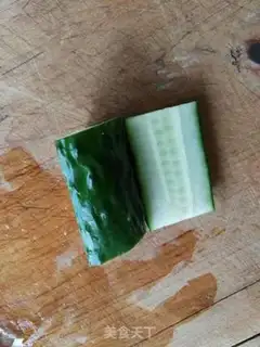 Make cucumber flowers step 2