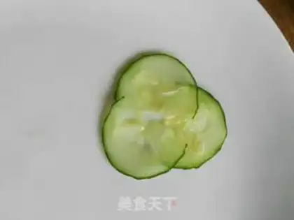 Make cucumber flowers step 4