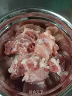 Make Seafood mushroom powdered ribs step 1