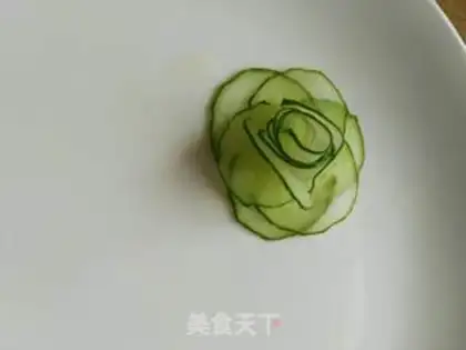 Make cucumber flowers step 6