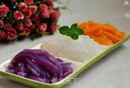 Make Three-coloured powders and fish leaks step 25