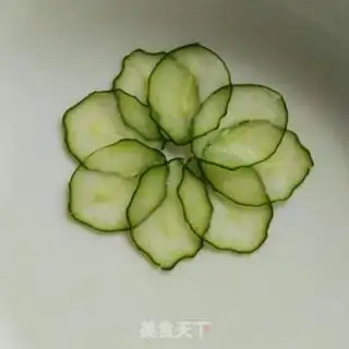 Make cucumber flowers step 10