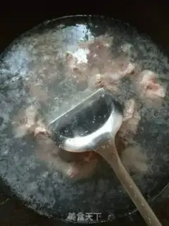 Make Carrot with bone soup step 0
