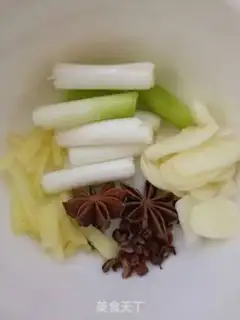 Make Carrot with bone soup step 2