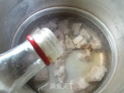Make Porridge of rice in eggs and ribs step 3