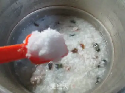 Make Porridge of rice in eggs and ribs step 9