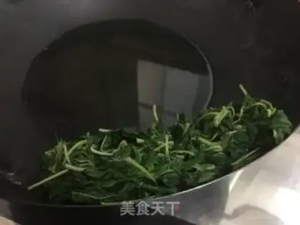 Make Garlic soy leaves step 5
