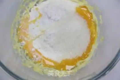 Make Ice-fire pineapple bun step 6