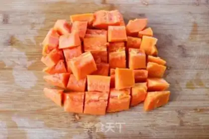 Make A papaya yogurt shake step 1