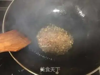 Make Spicy chicken chicken claws step 2