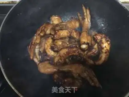 Make Spicy chicken chicken claws step 5