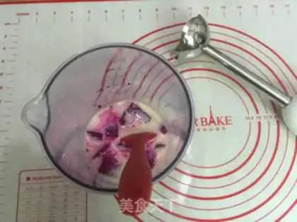 Make Flamingo ice cream step 5