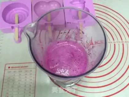Make Flamingo ice cream step 6