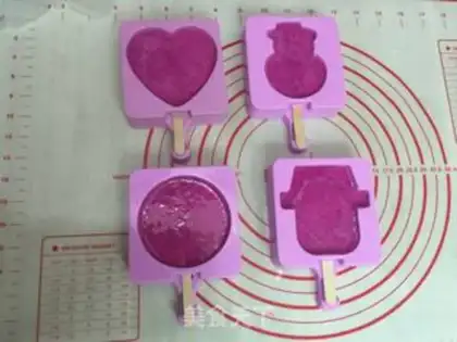 Make Flamingo ice cream step 7