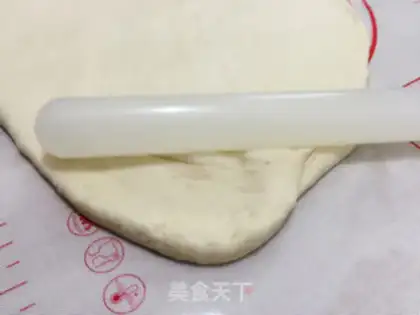 Make Spicy pine buns step 4